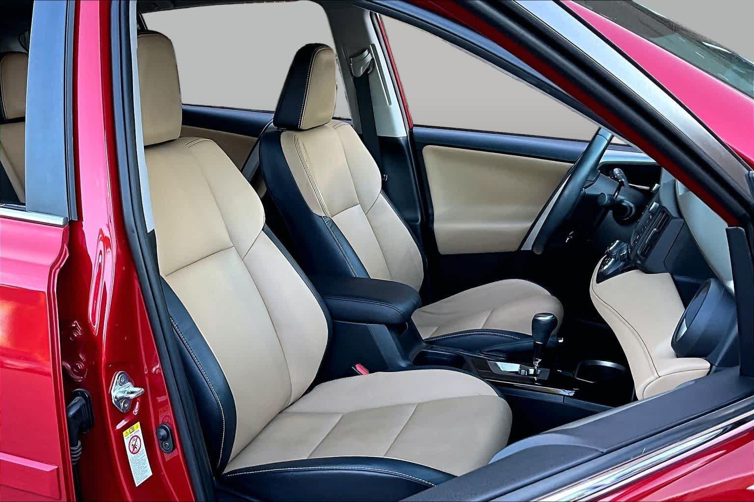 Used 2016 Barcelona Red Metallic Toyota Limited image 9