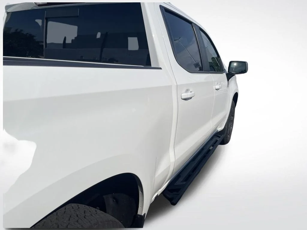 Used 2025 White Chevrolet RST image 2