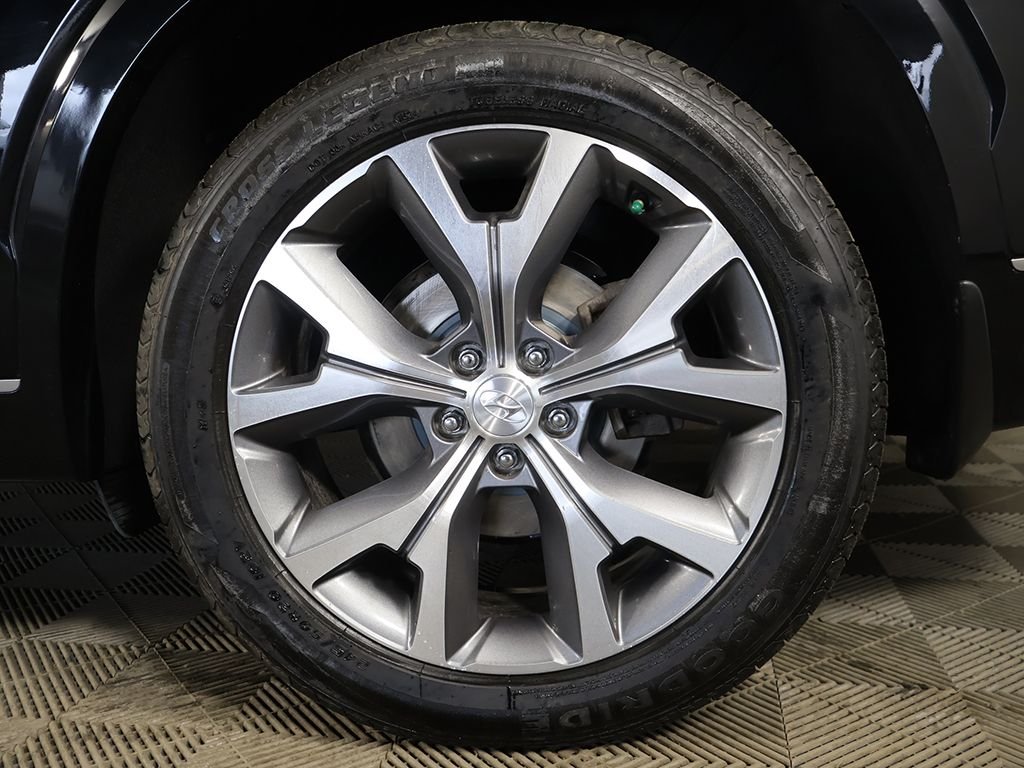 Used 2021 Black Hyundai Limited image 26