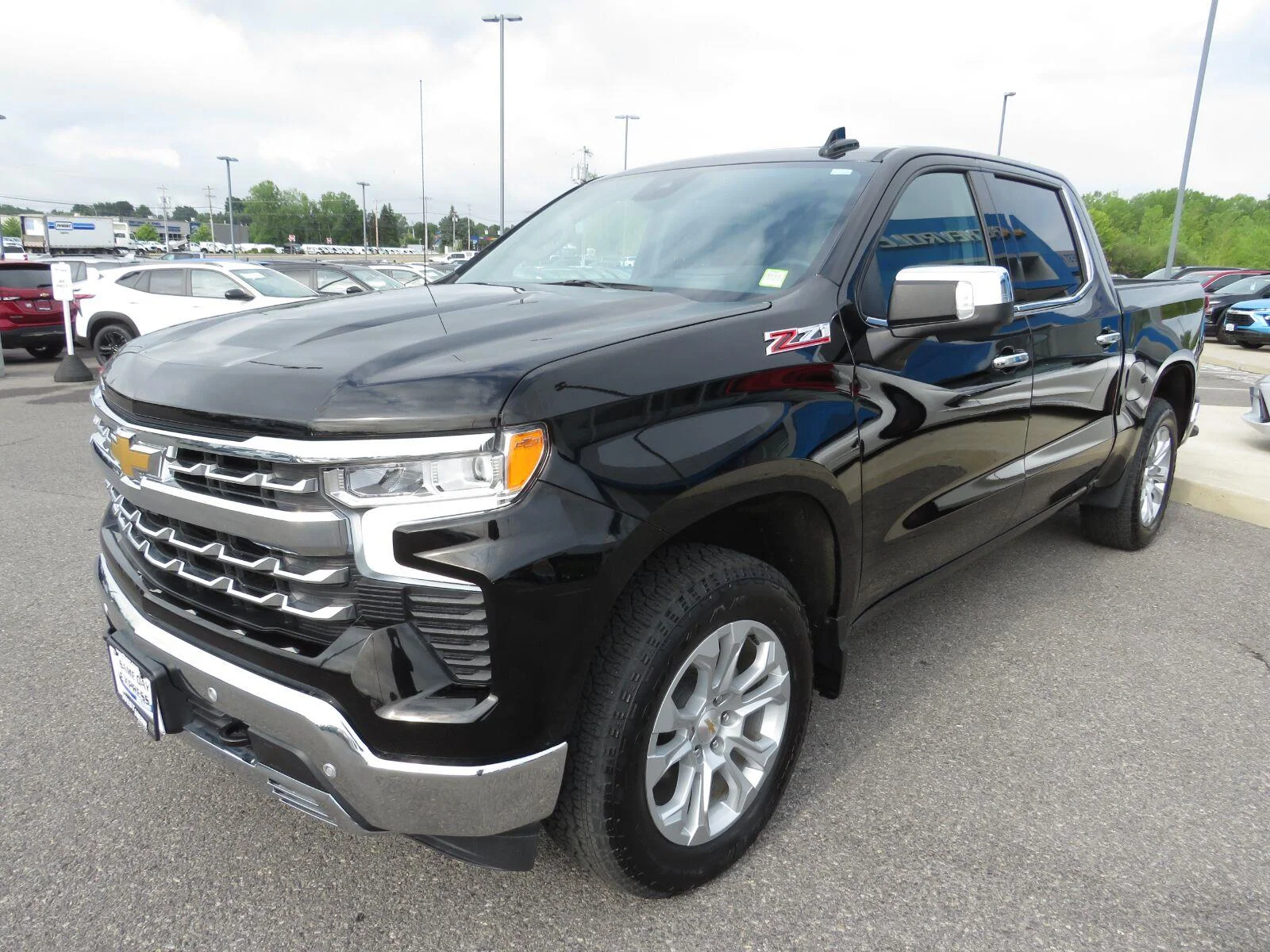 Used 2025 Black Chevrolet LTZ image 13