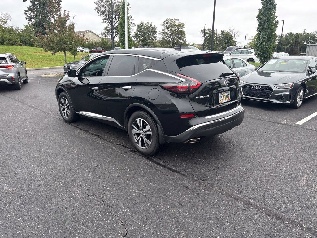Used 2022 Black Nissan S image 5