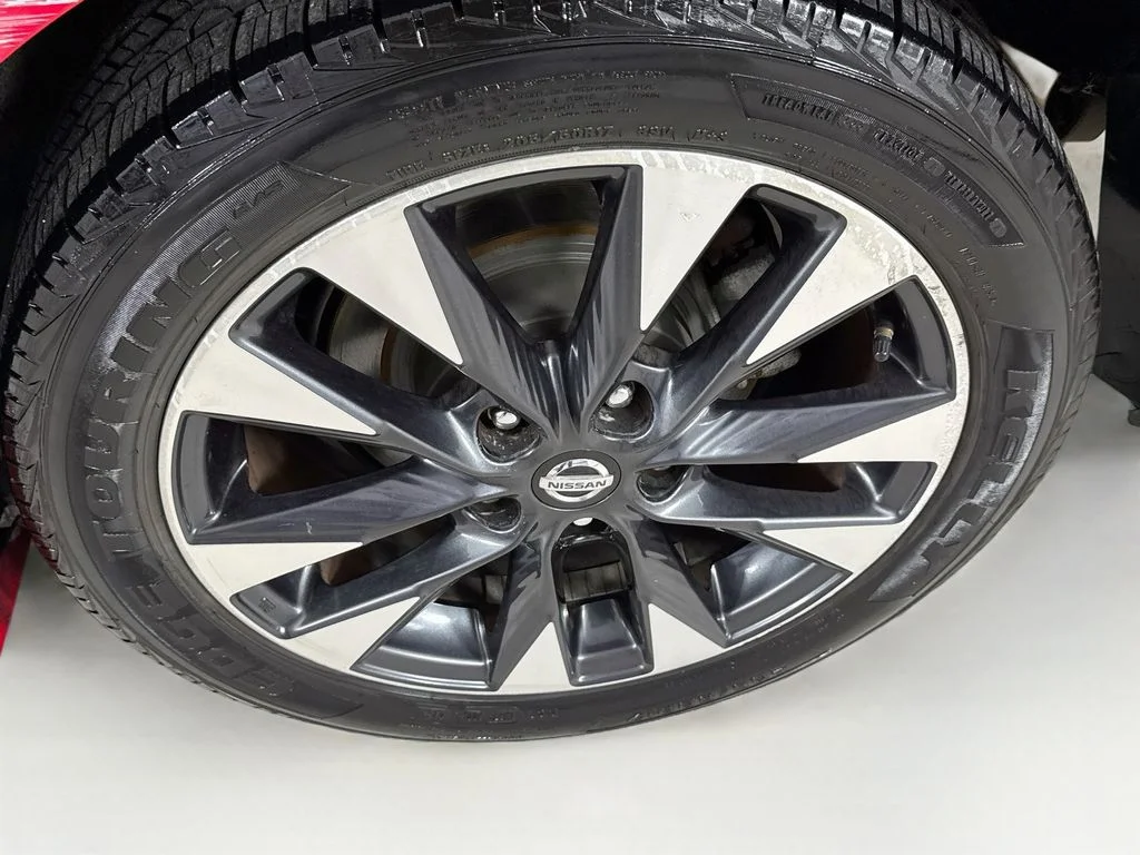 Used 2018 Red Nissan SR image 35