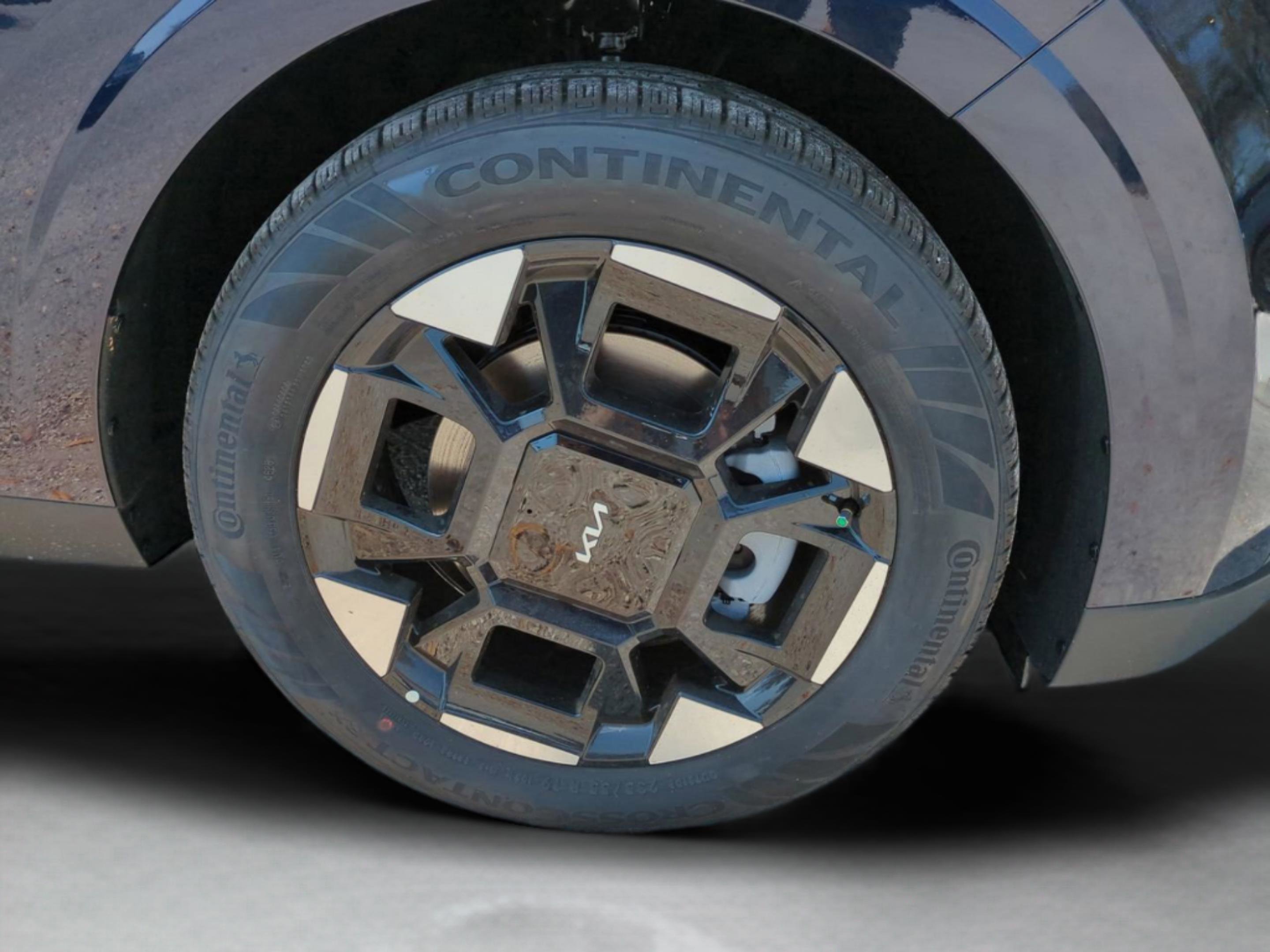 New 2026 Deep Chroma Blue Kia EX image 13