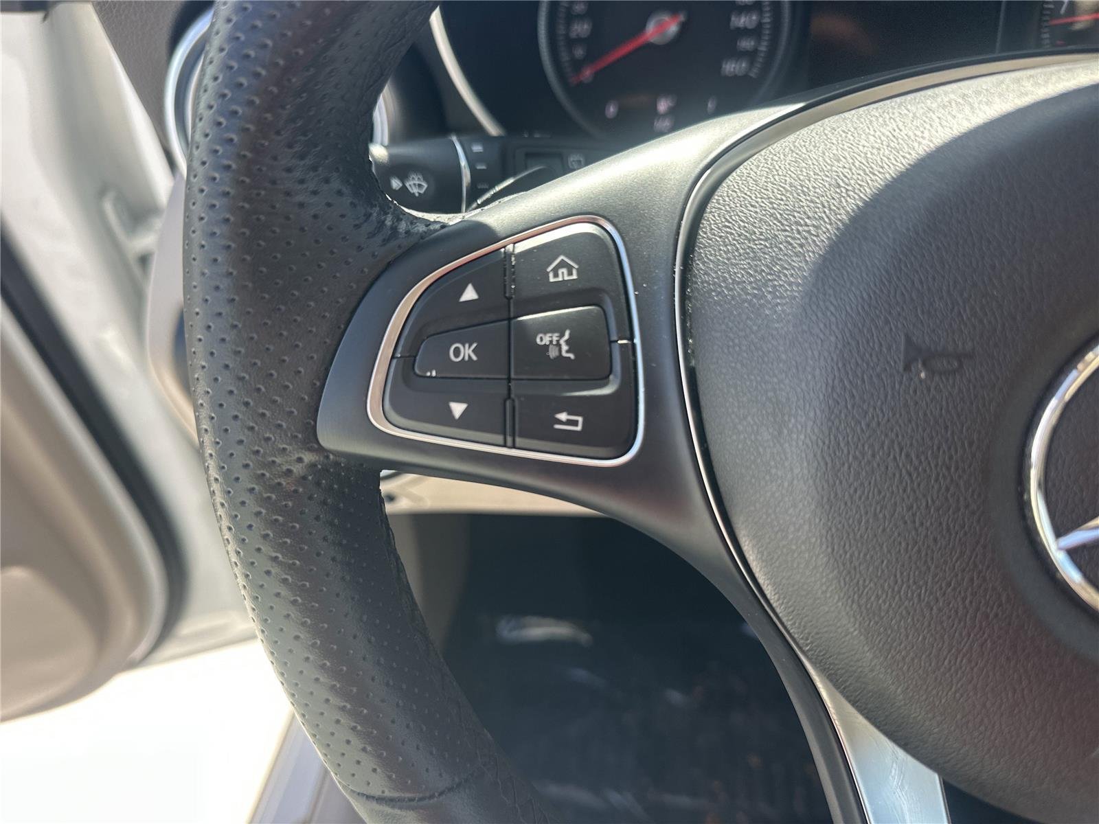 Used 2019 Polar White Mercedes-Benz GLC 300 image 10