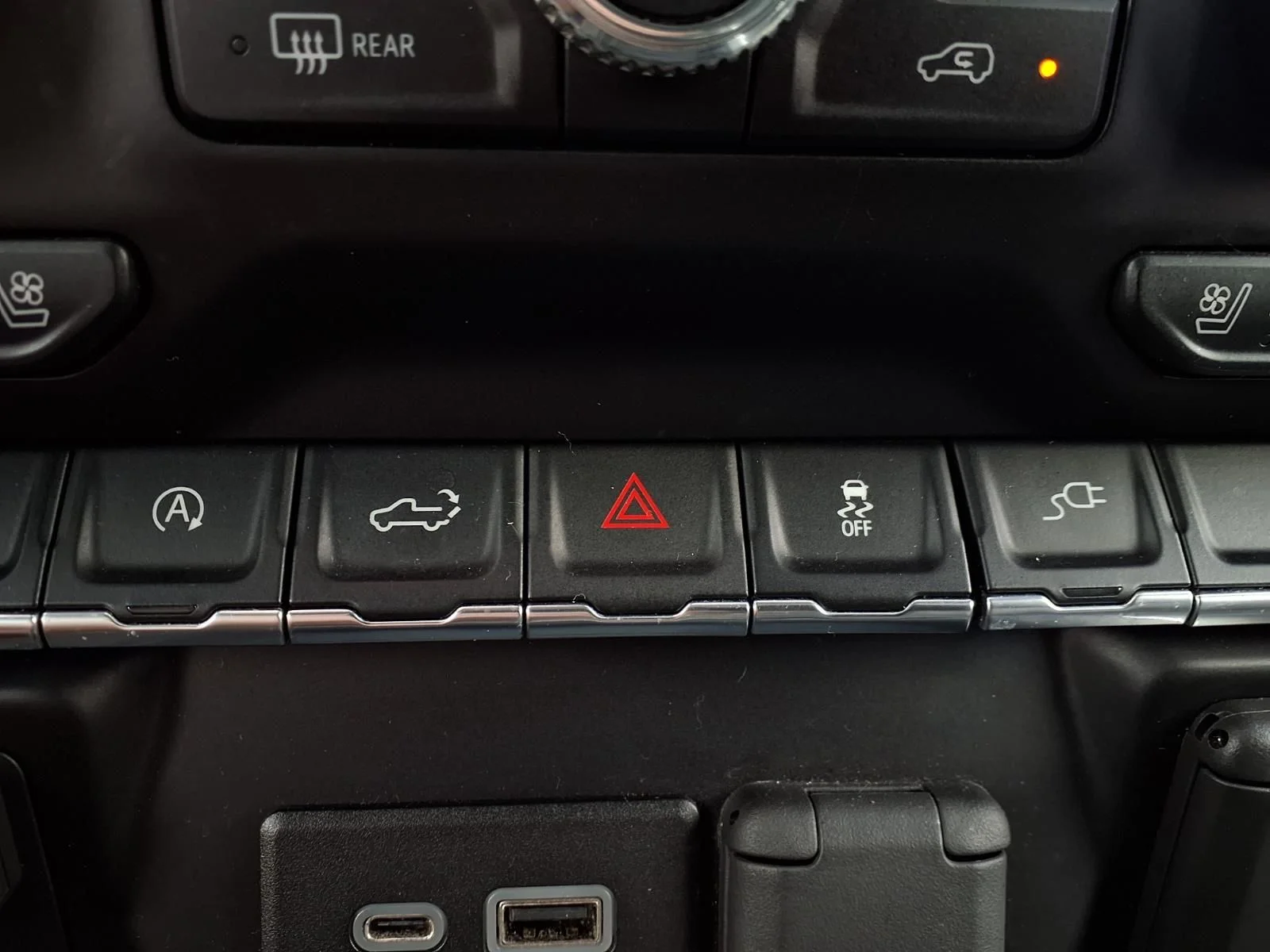 Used 2019 White GMC SLT image 22