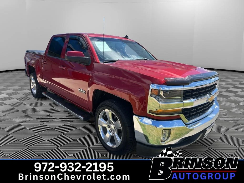 Used 2018 CAJUN RED TINTCOAT Chevrolet LT image 3