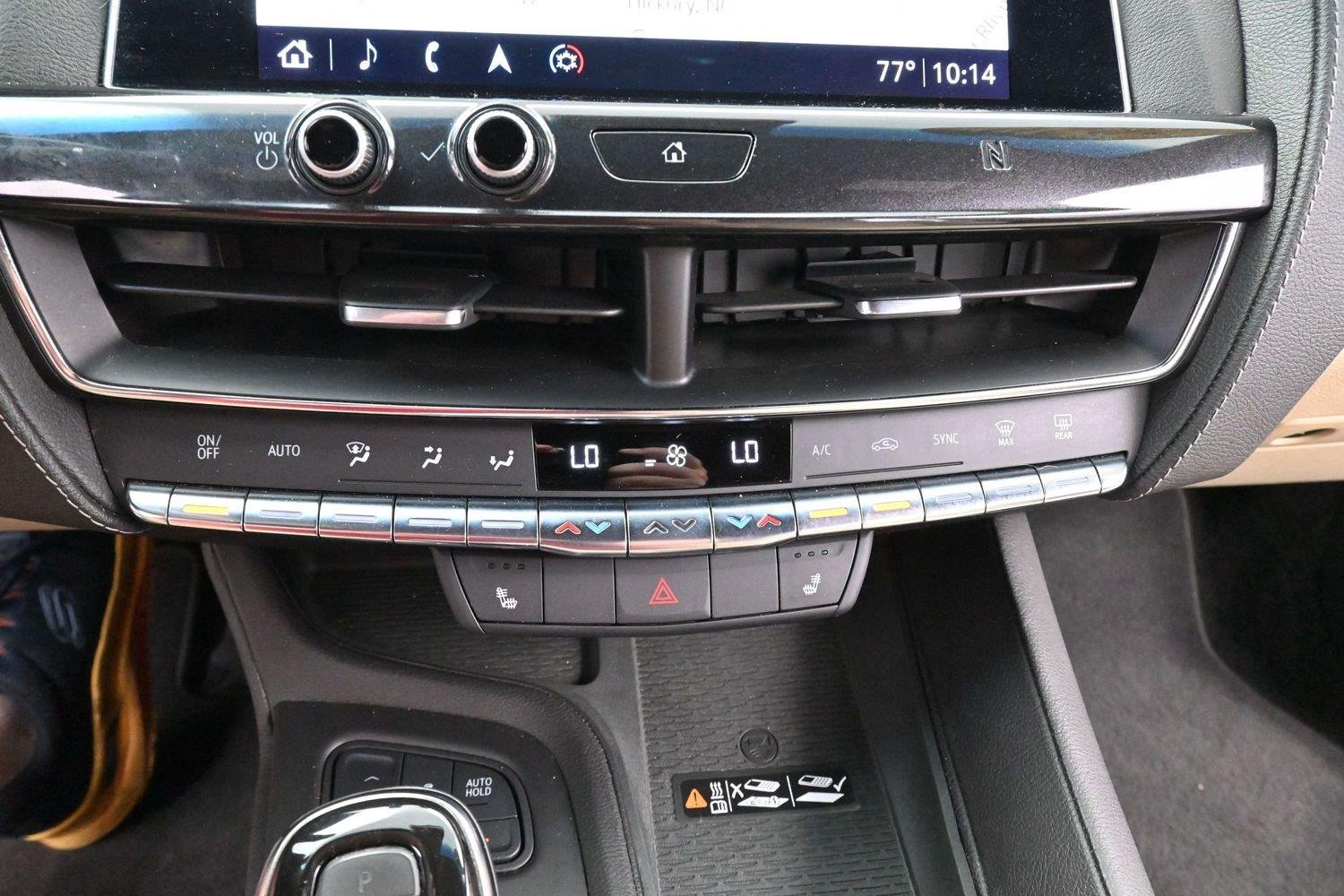 Used 2020 GARNET METALLIC Cadillac Luxury image 24