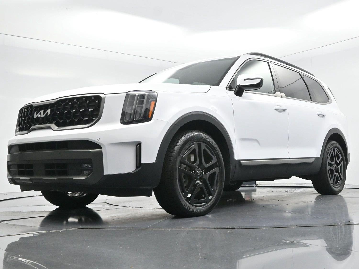 Used 2023 Glacial White Pearl Kia SX X-Line image 56