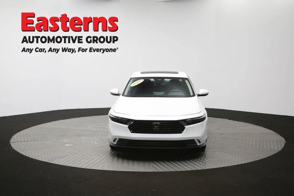 Used 2023 White Honda EX image 55