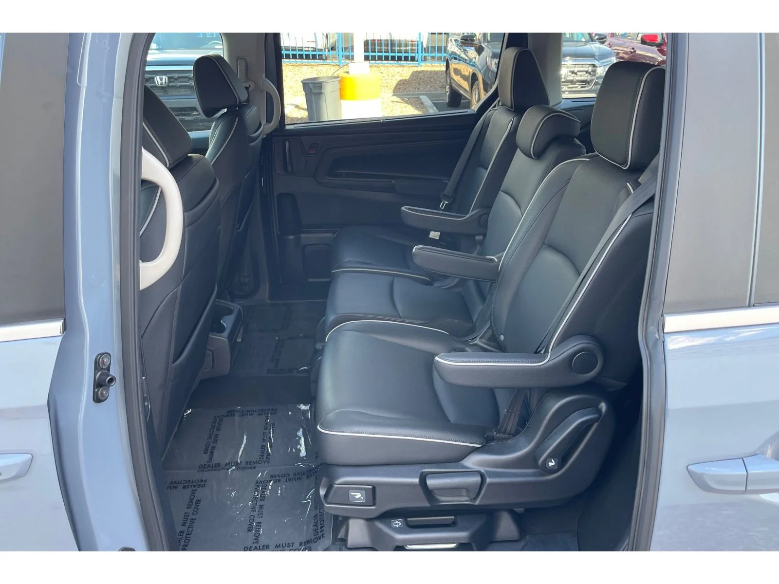 Used 2025 SONIC GRAY PEARL Honda Touring image 14