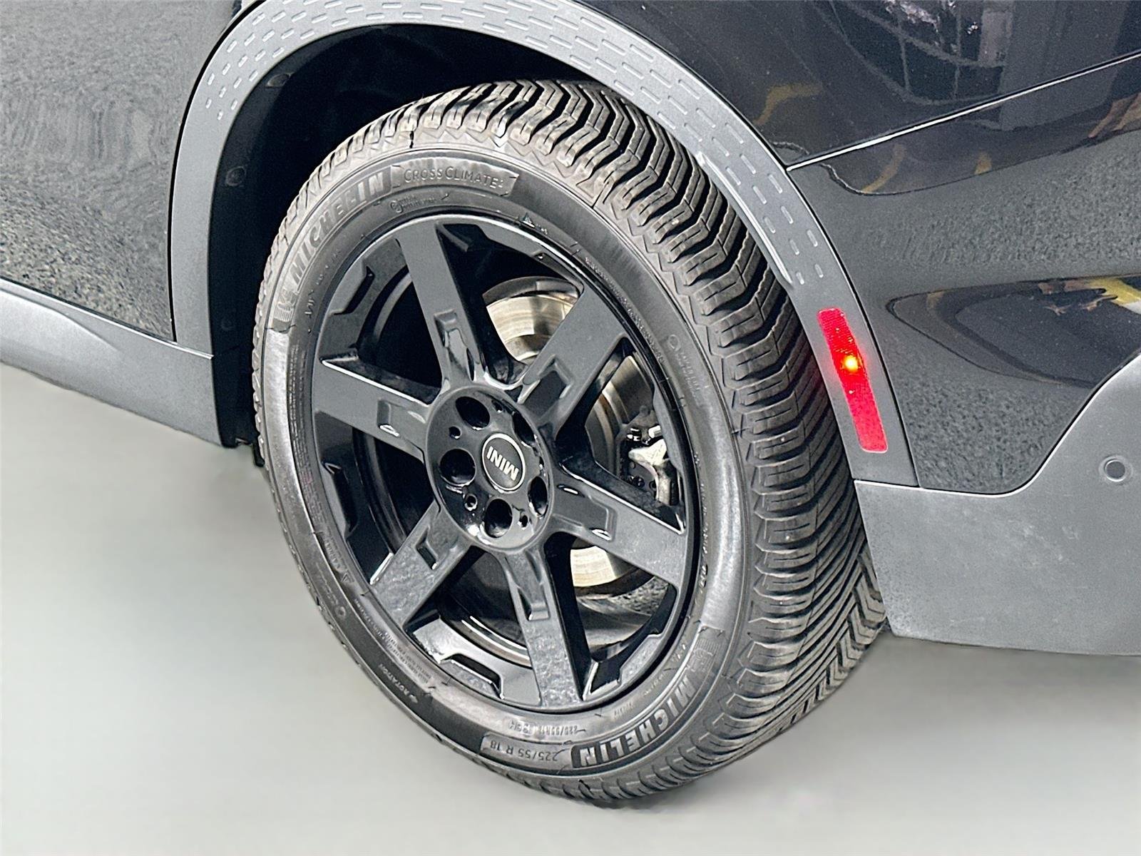 2025 MINI Countryman SE - Photo 8