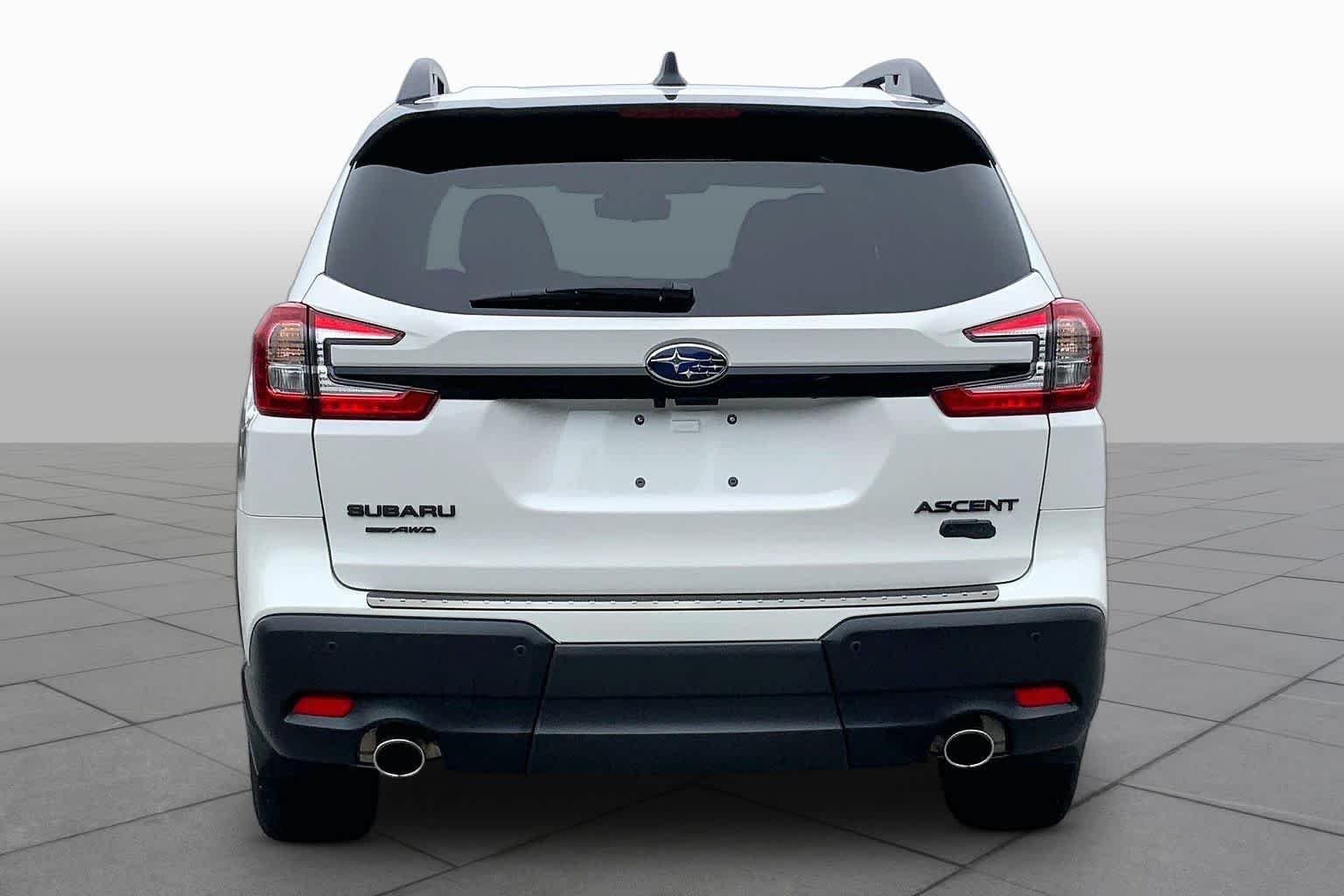 Used 2025 Crystal White Pearl Subaru Onyx Edition Touring image 5