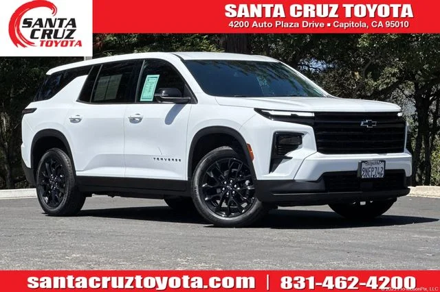 2024 Chevrolet Traverse FWD LS's photo
