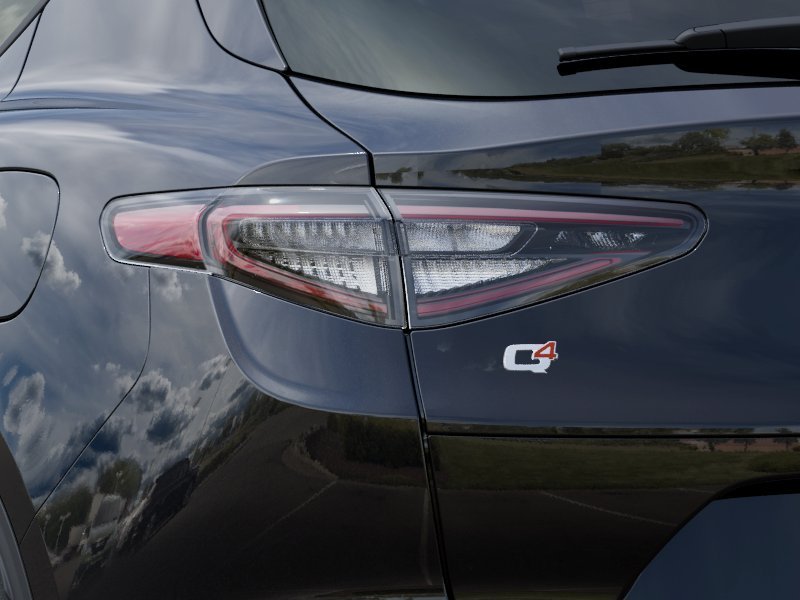 New 2026 Vulcano Black Metallic Exterior Paint Alfa Romeo Base image 5