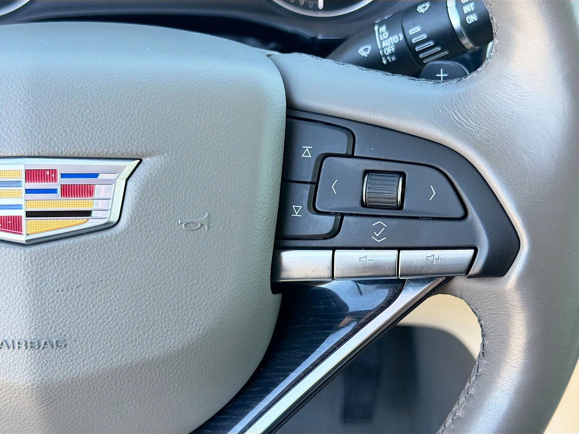 2024 Cadillac XT6 Premium Luxury - Photo 41