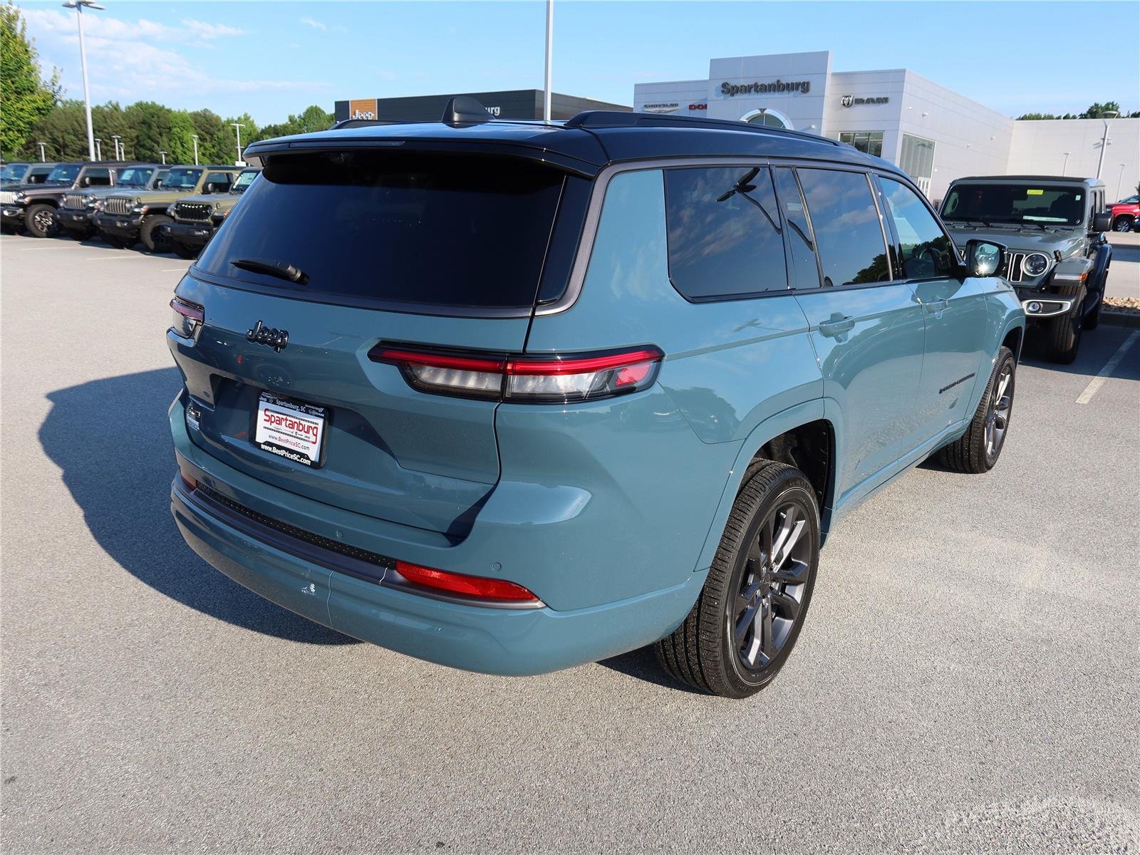 New 2026 Steel Blue Exterior Paint Jeep Limited Reserve image 6
