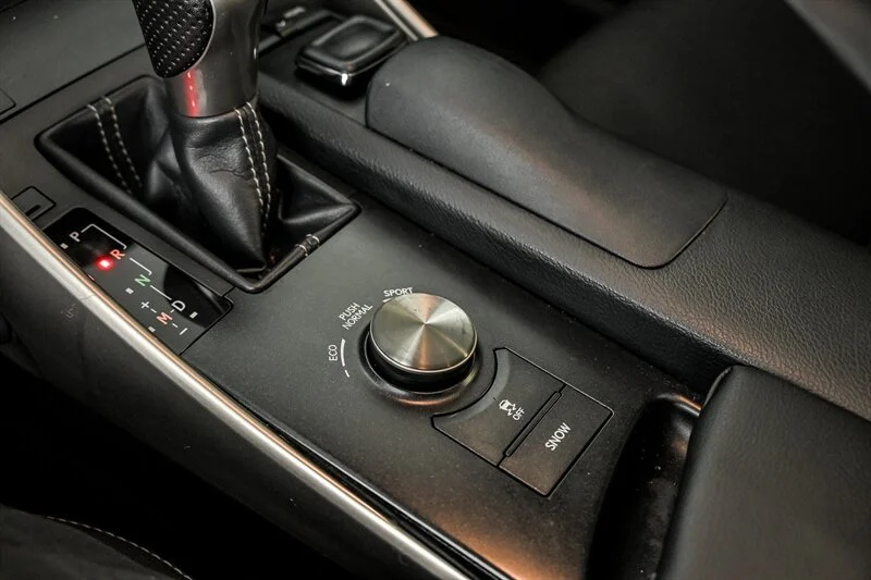 Used 2016 Nebula Gray Pearl Lexus  image 29