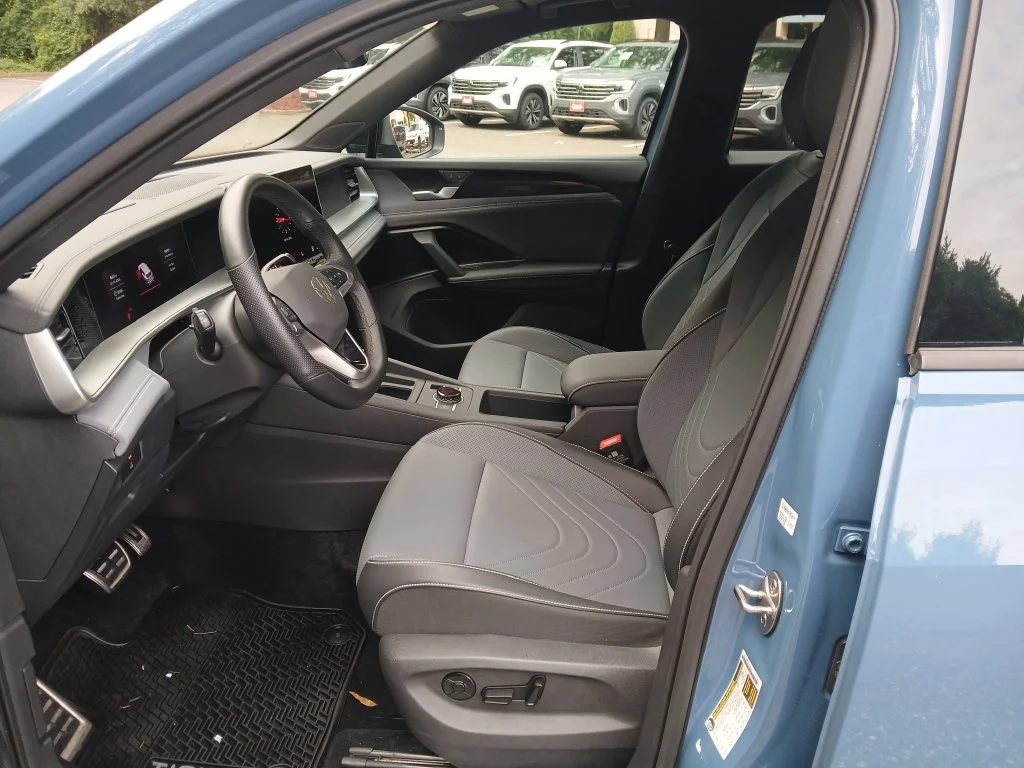 Used 2026 Blue Volkswagen SE R-Line Black image 10