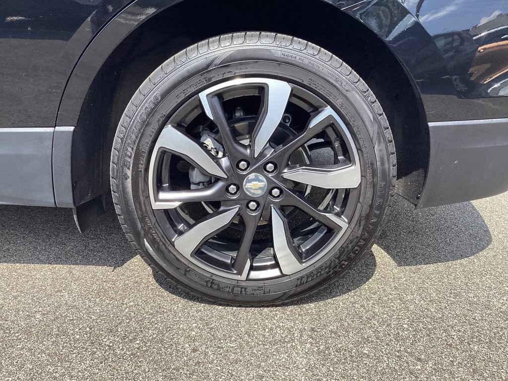 Used 2023 MOSAIC BLACK METALLIC Chevrolet Premier image 32