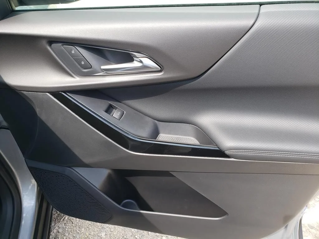 2027 Chevrolet Equinox LT - Photo 23