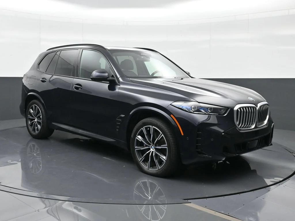Used 2024 Black BMW xDrive40i image 11