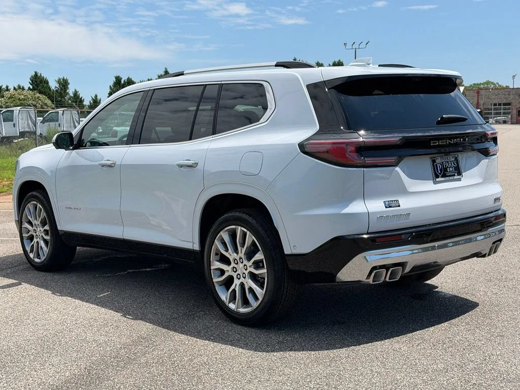 2026 GMC Acadia Denali - Photo 32