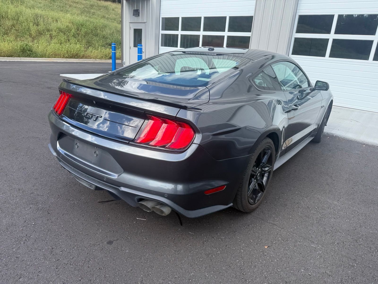 Used 2020 Gray Ford GT Premium image 7