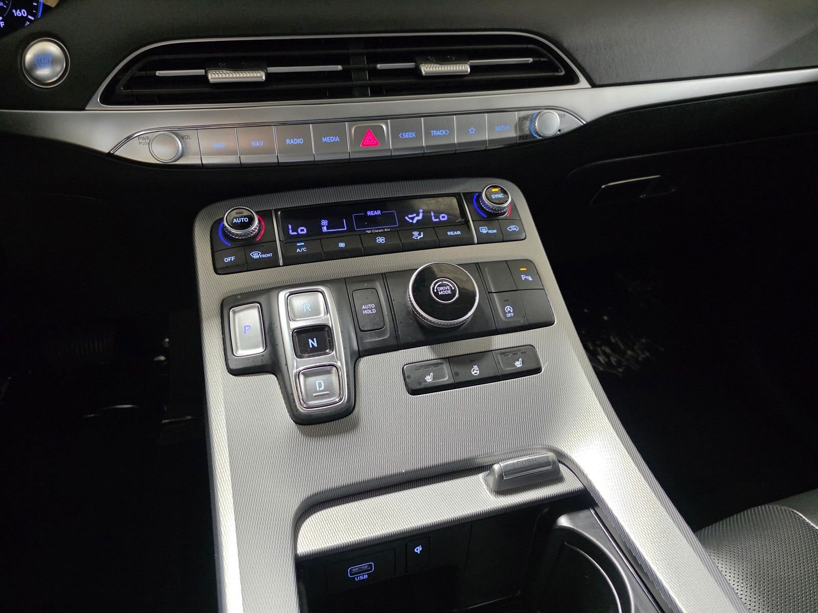 Used 2022 Hyper White Hyundai SEL image 28