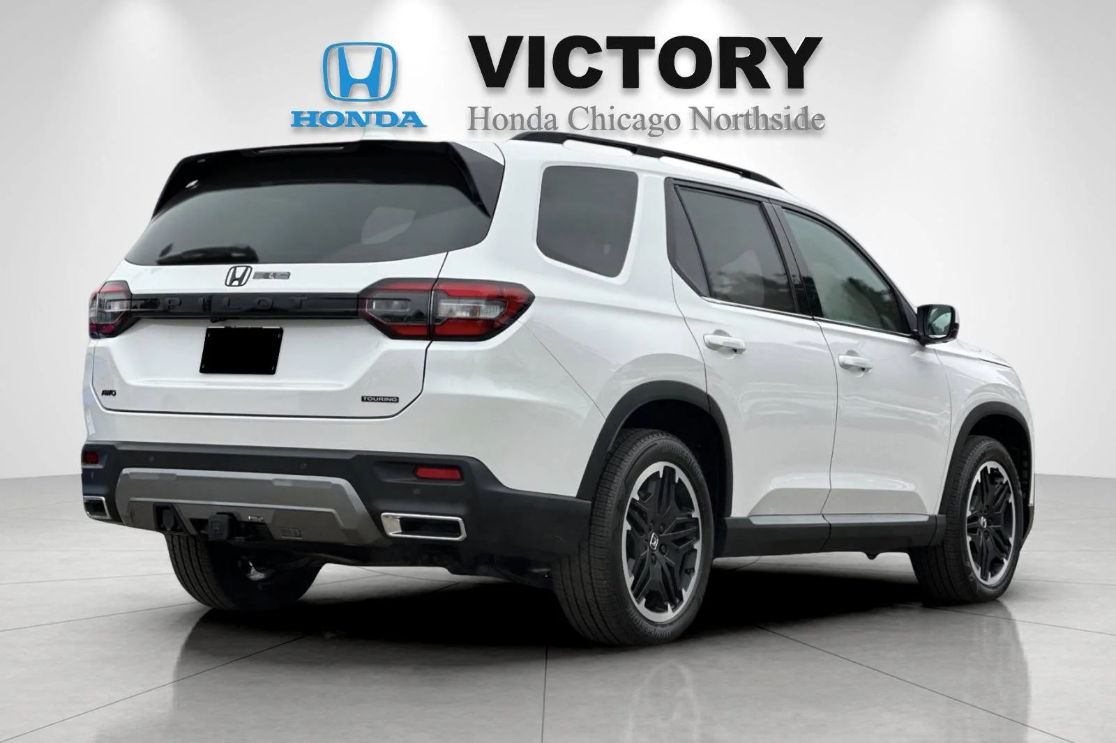 New 2026 Solar Silver Metallic Honda Touring image 5