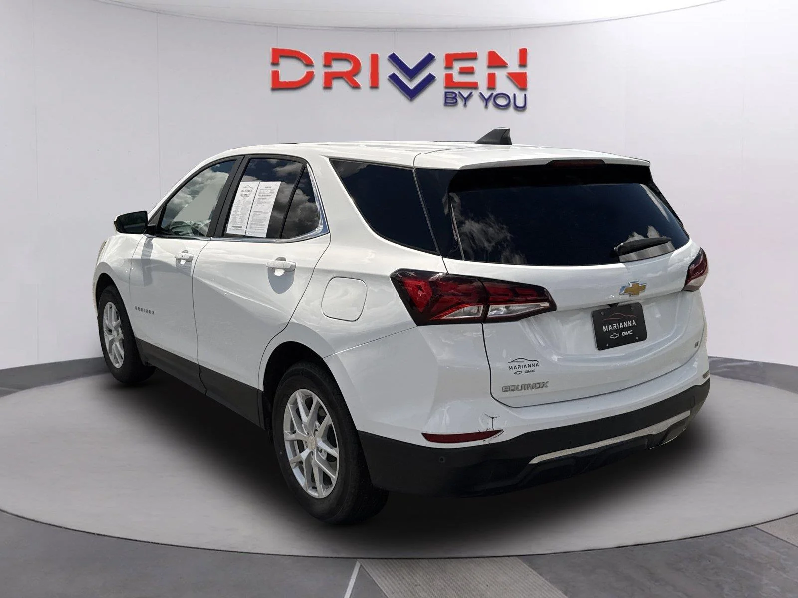 Used 2024 Summit White Chevrolet LT image 6