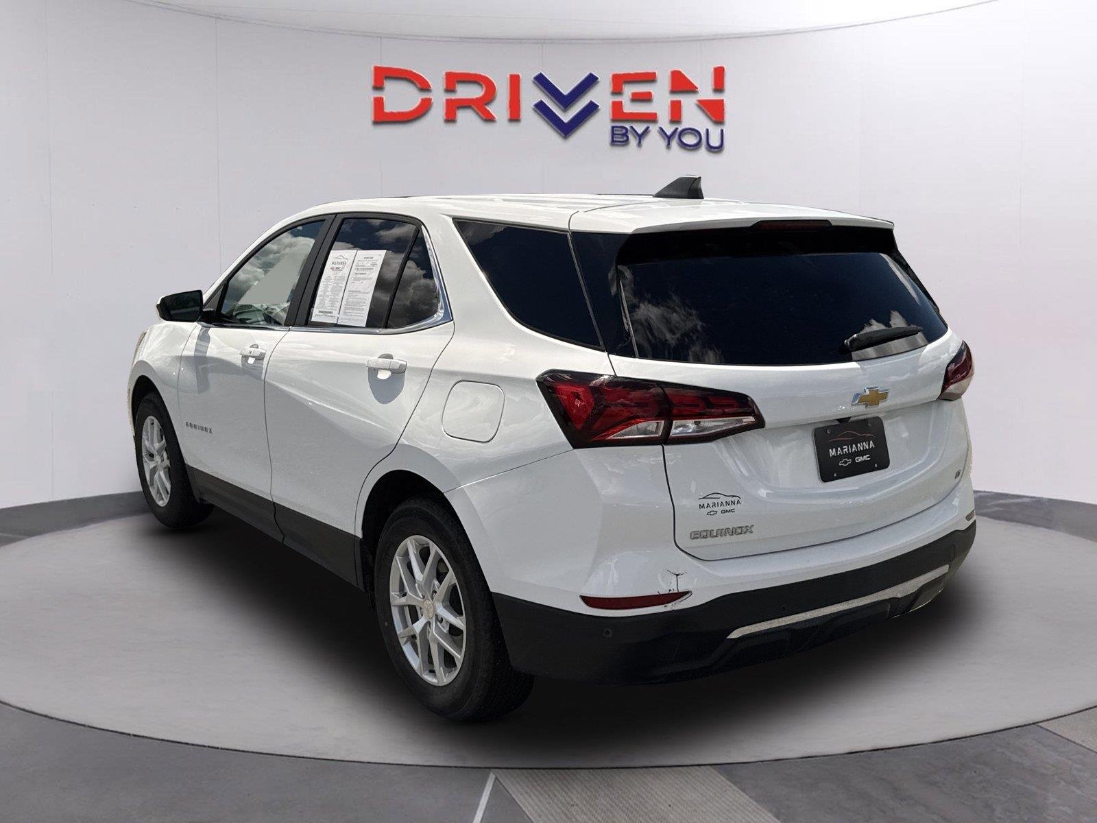 Used 2024 Summit White Chevrolet LT image 6