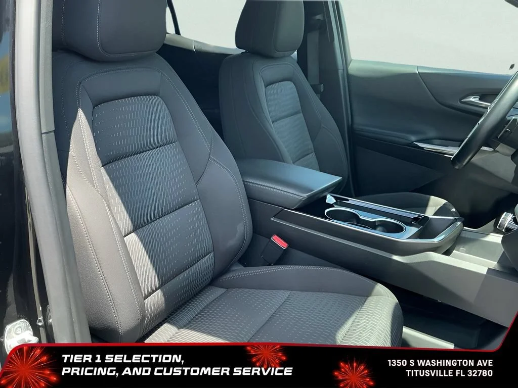 Used 2025 Mosaic Black Metallic Chevrolet LT image 18