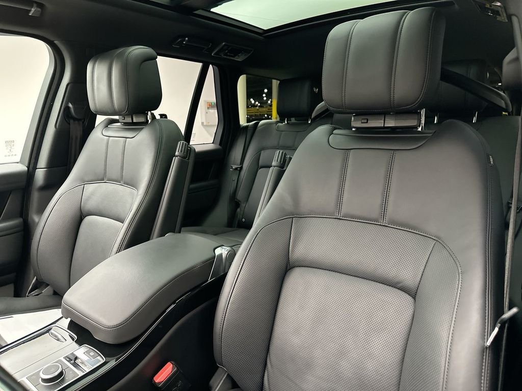 Used 2020  Land Rover HSE image 22