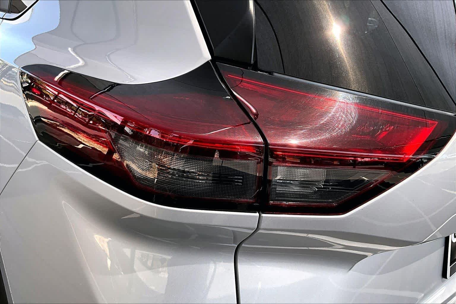 2025 Nissan Rogue SV - Photo 29