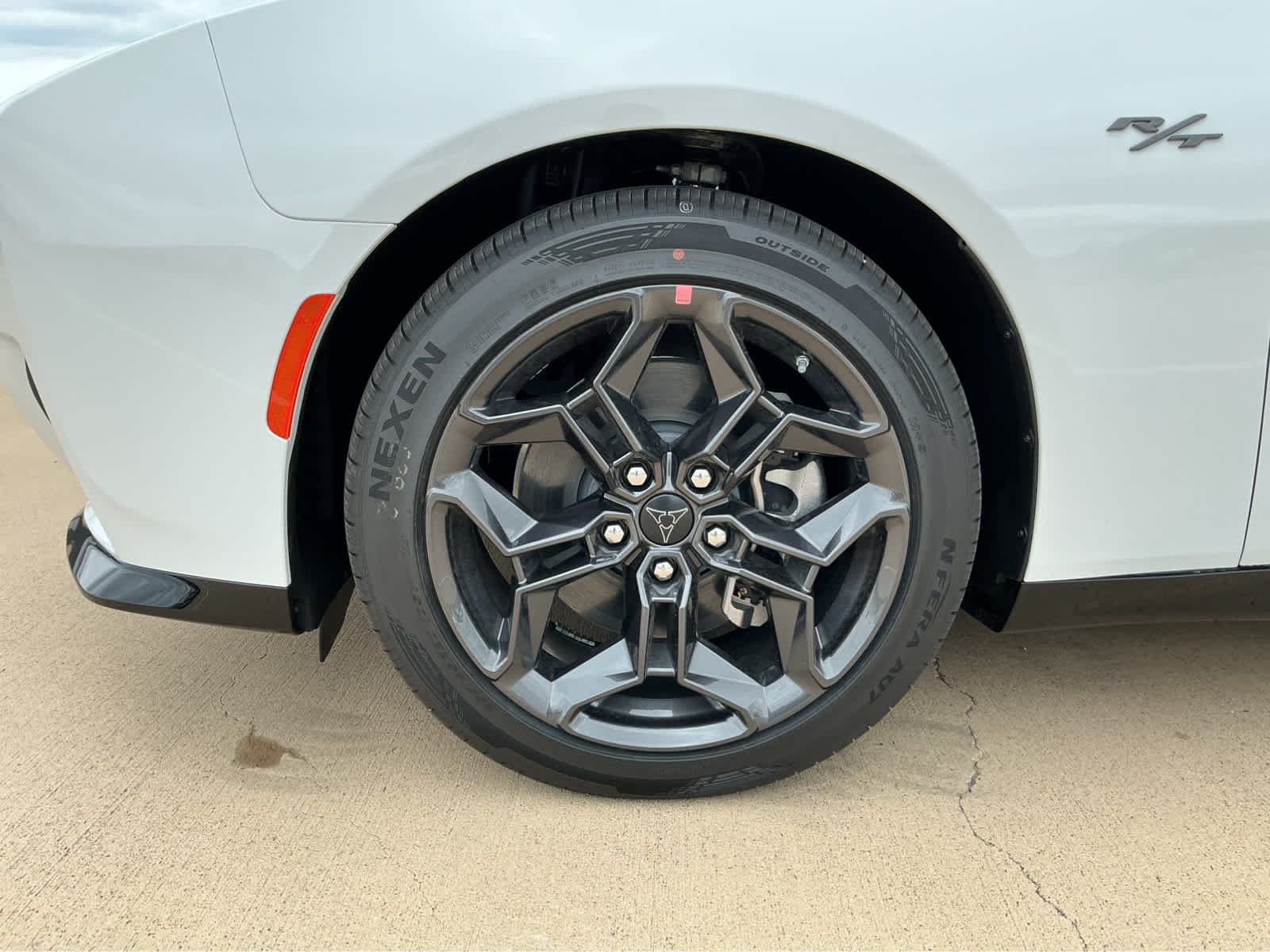 New 2026 White Knuckle Exterior Paint Dodge R/T image 11
