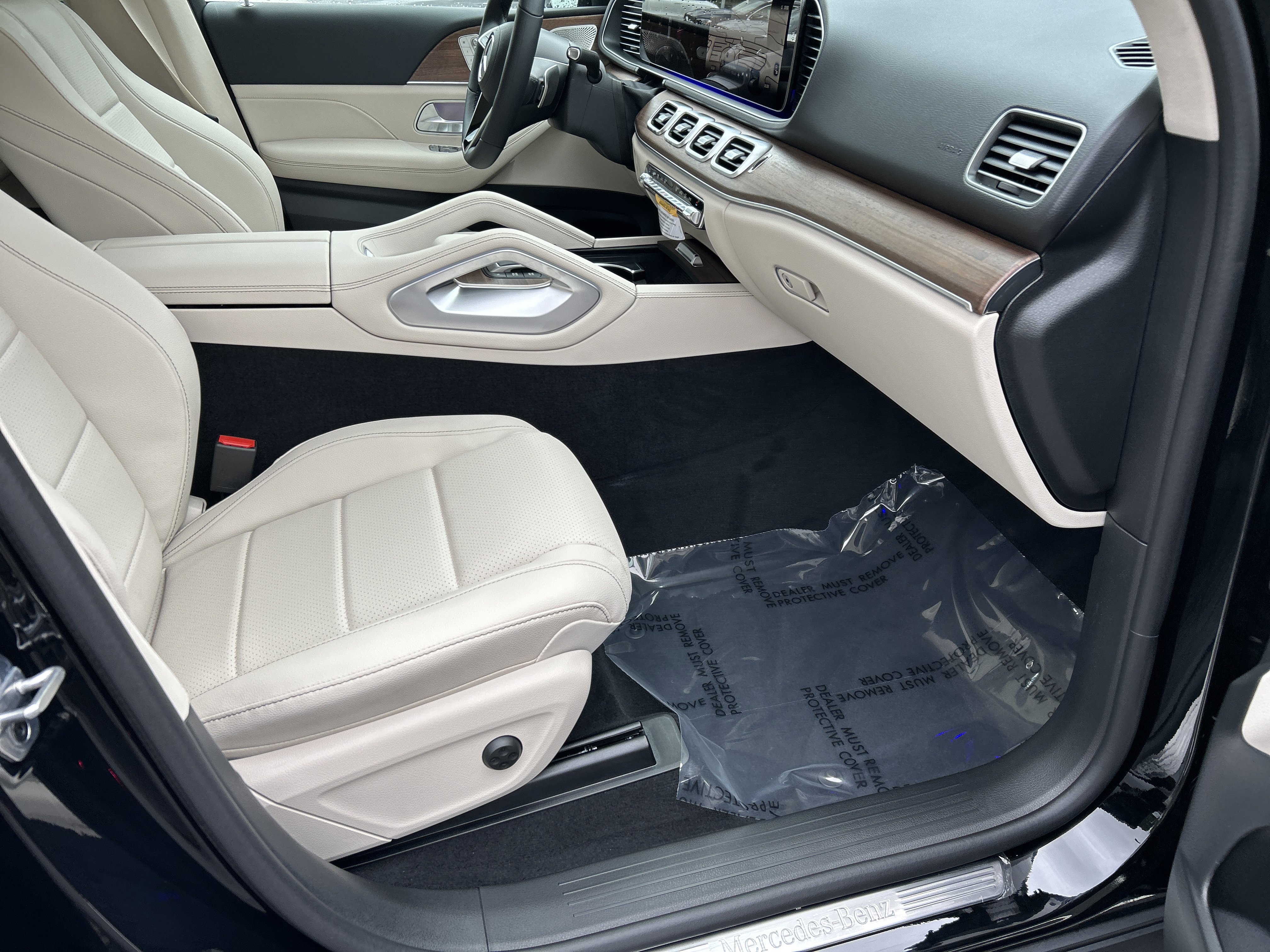 New 2026 Black Mercedes-Benz GLE 350 4MATIC® SUV image 43