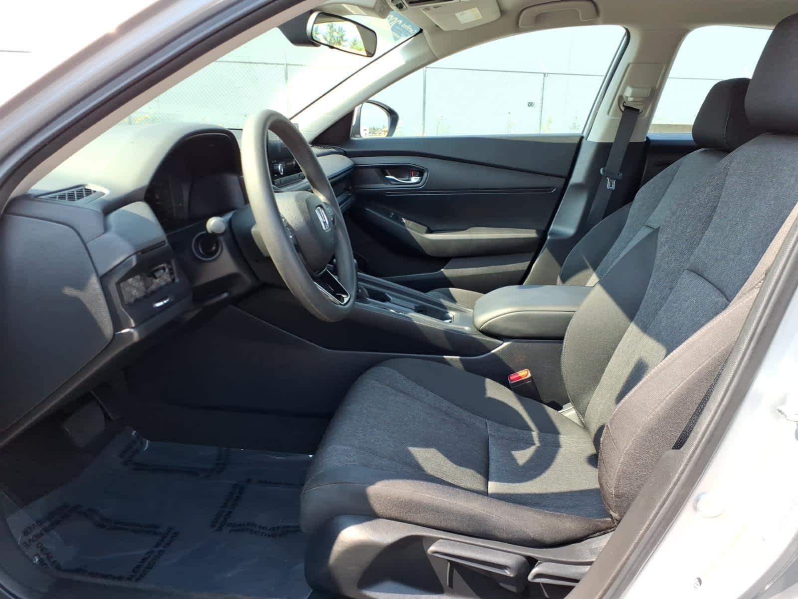 Certified Used 2023 Lunar Silver Metallic Honda LX image 10