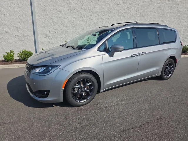 2019 Chrysler Pacifica Touring L Plus