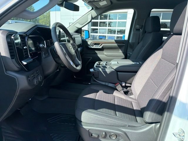 New 2026 Summit White Chevrolet LT image 18