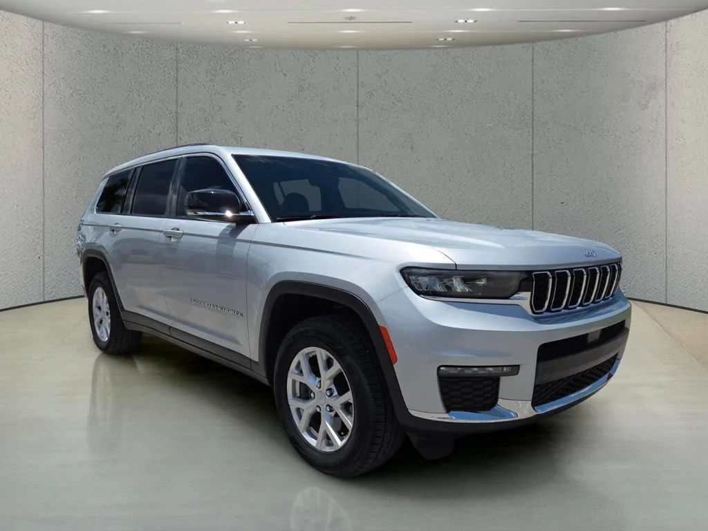 Certified Used 2023 Silver Zynith Jeep Limited image 13