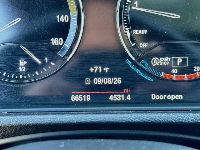 Used 2018 Blue BMW xDrive28i image 12