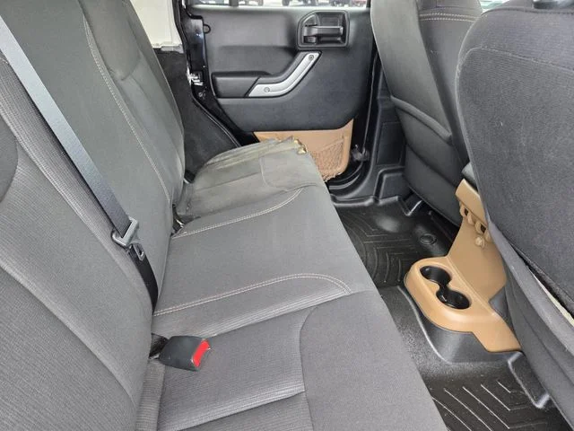 Used 2018 Black Jeep Unlimited Sahara image 27