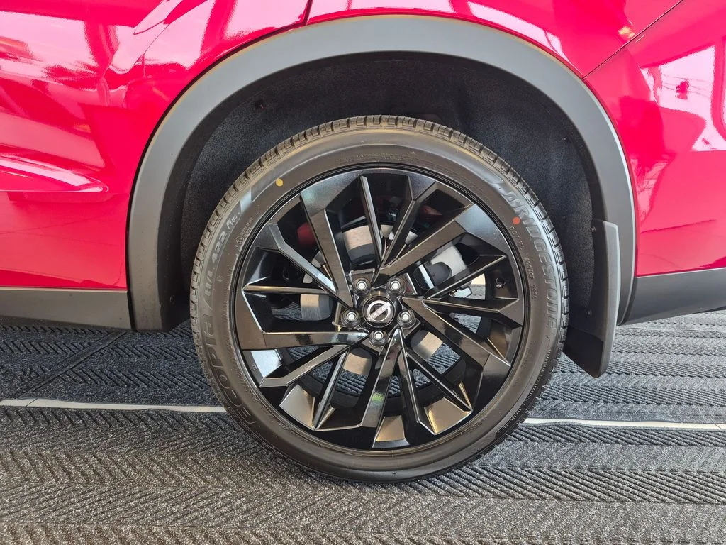 New 2026 Red Nissan SL image 12