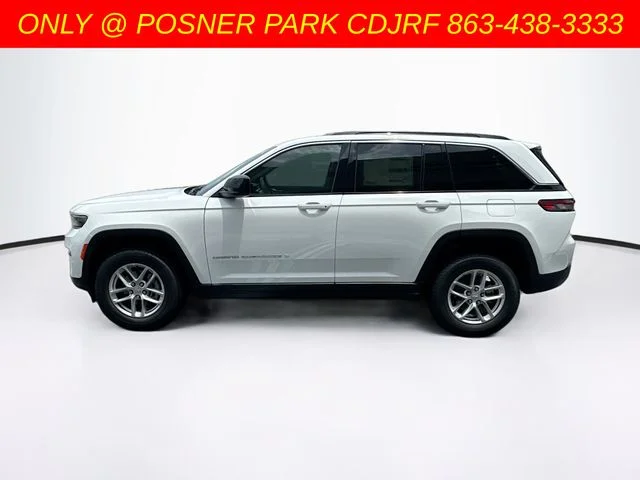 New 2026 Bright White Clear-Coat Exterior Paint Jeep Laredo image 8