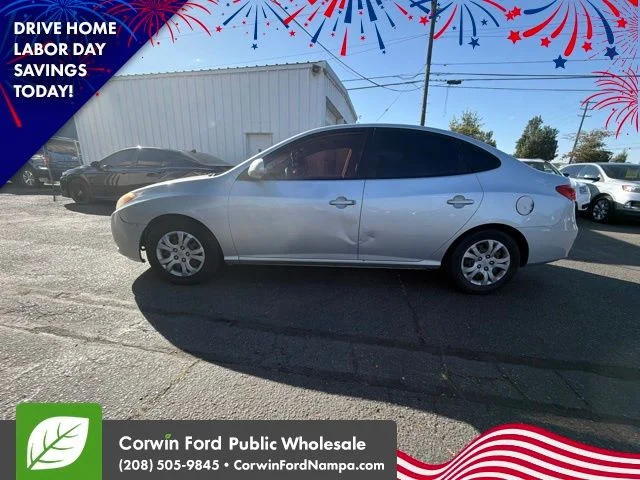 Used 2009 Quicksilver Metallic Hyundai  image 6