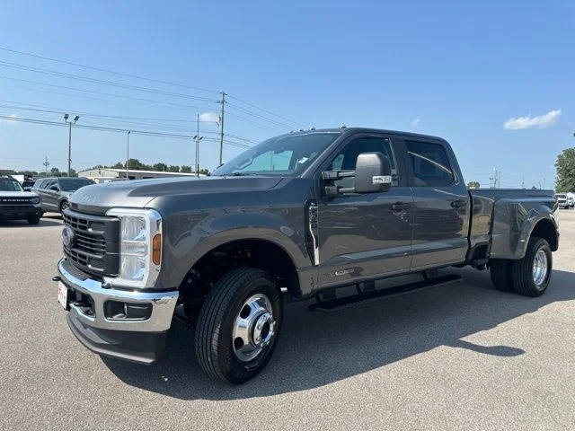 Used 2026 Carbonized Gray Metallic Ford XL image 31