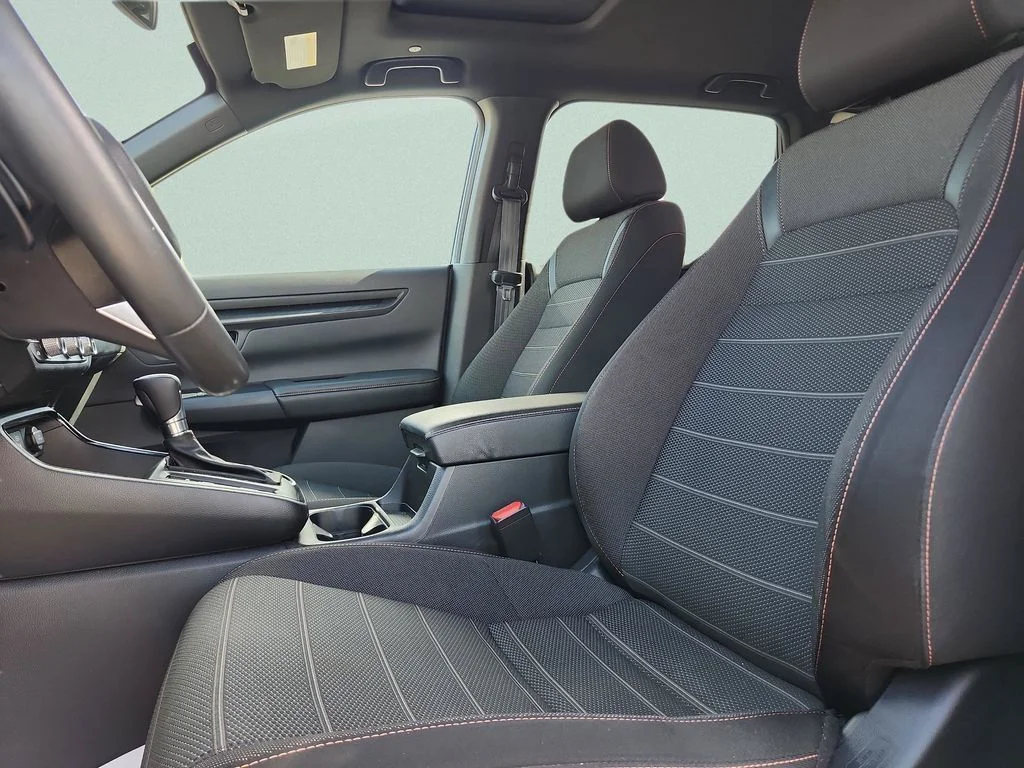 Used 2023  Honda Sport image 5