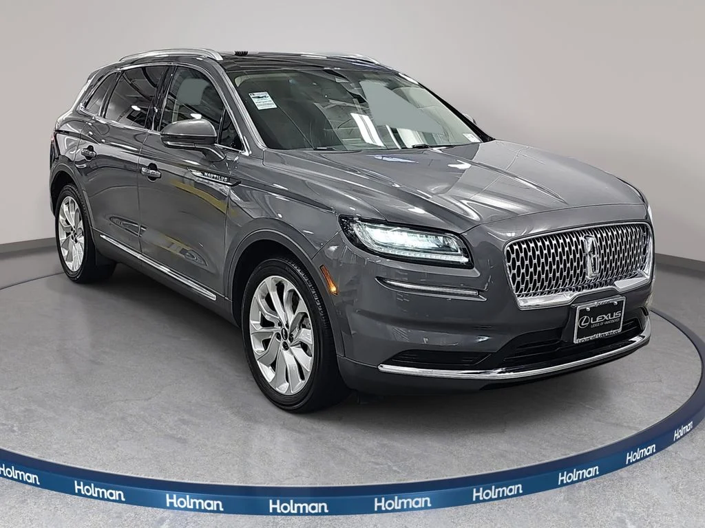 Used 2021 Gray Lincoln Reserve image 4