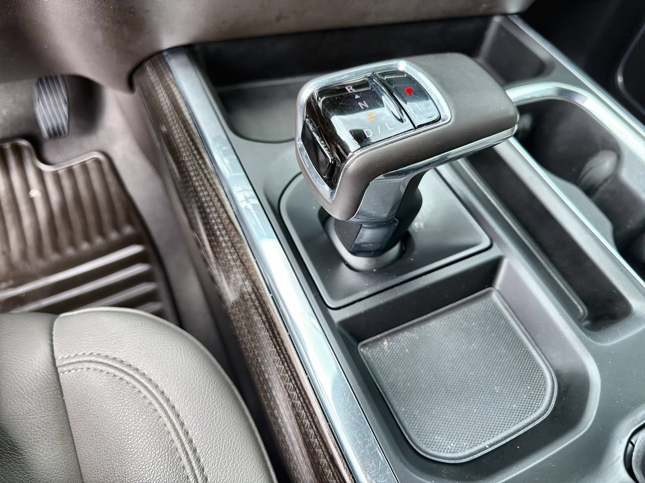 Used 2023 Summit White Chevrolet RST image 14