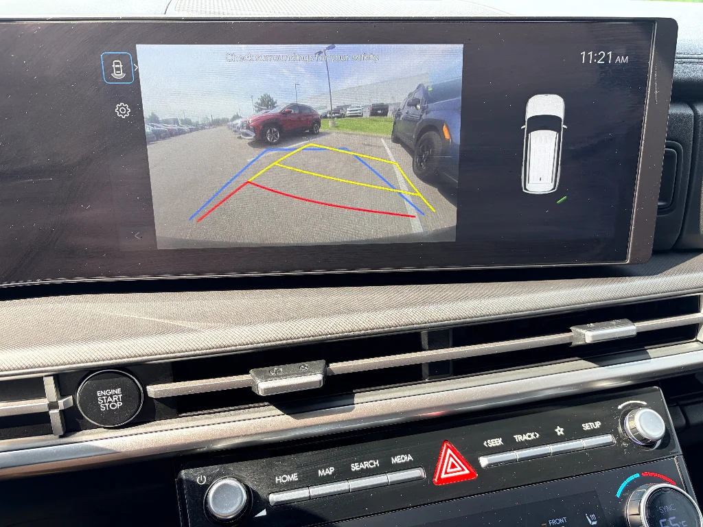 Used 2025 Rockwood Green Hyundai SEL image 21